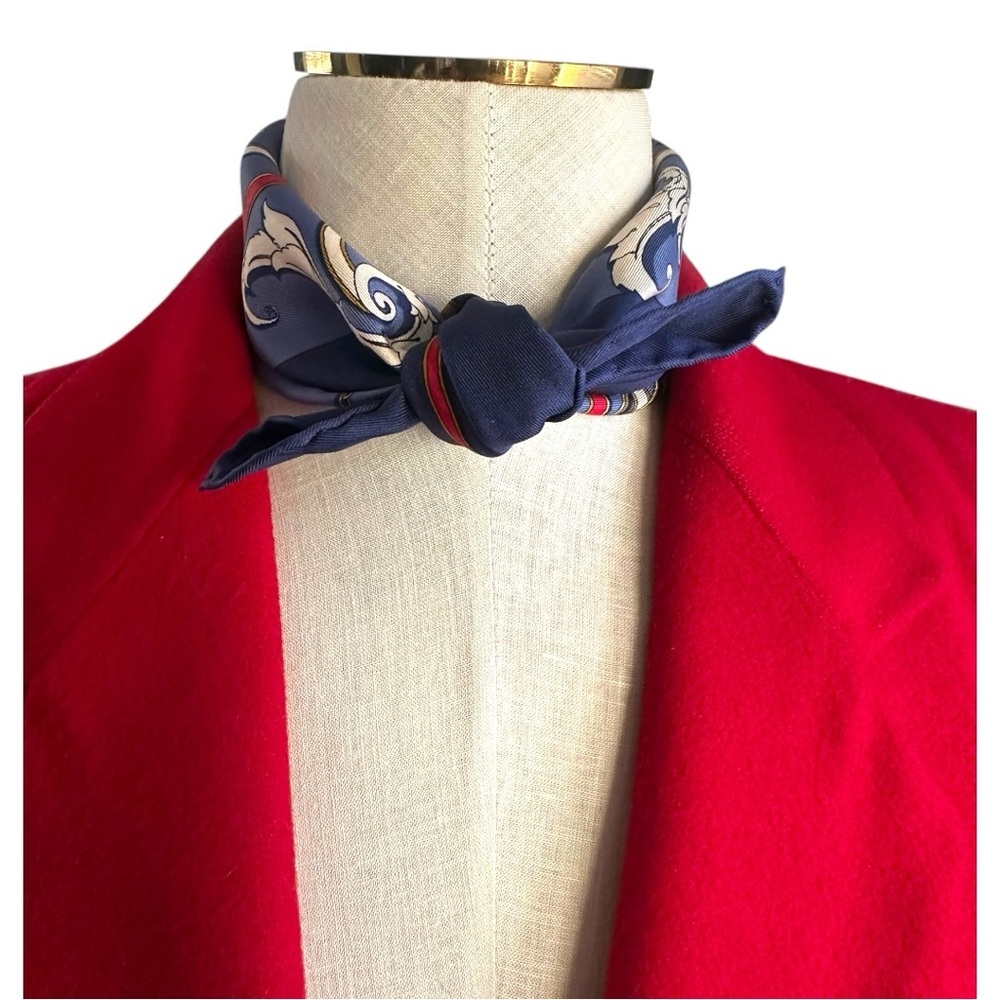 Hermès Classic Blue 100% Silk Bandana Scarf 17x17 “L’Instrvction Dv Roy” CLEAN - Picture 9 of 9